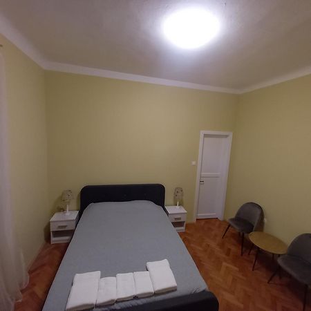 Oskar Amphitheater Apartments And Rooms With Free Parking Pula Rum bild