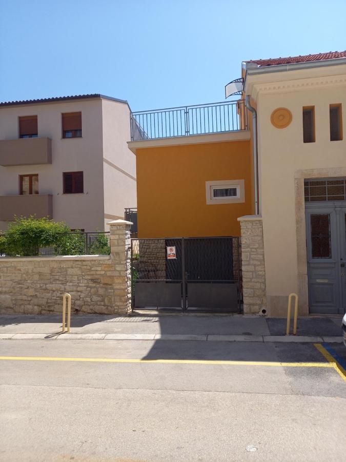 Oskar Amphitheater Apartments And Rooms With Free Parking Pula Exteriör bild