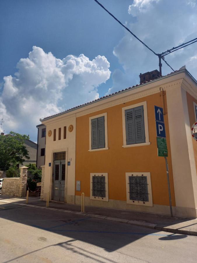 Oskar Amphitheater Apartments And Rooms With Free Parking Pula Exteriör bild
