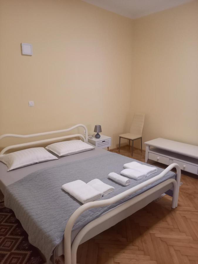 Oskar Amphitheater Apartments And Rooms With Free Parking Pula Rum bild