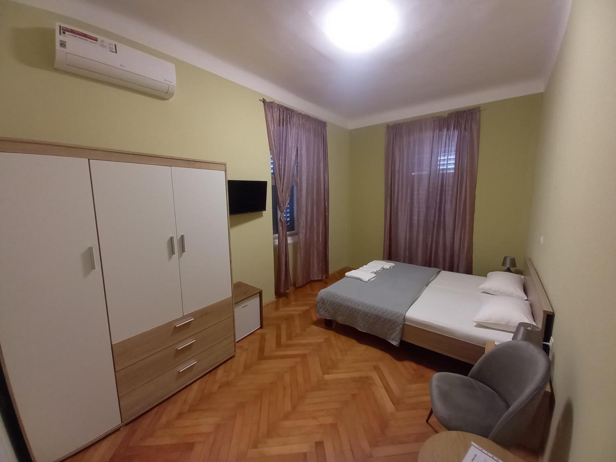 Oskar Amphitheater Apartments And Rooms With Free Parking Pula Rum bild